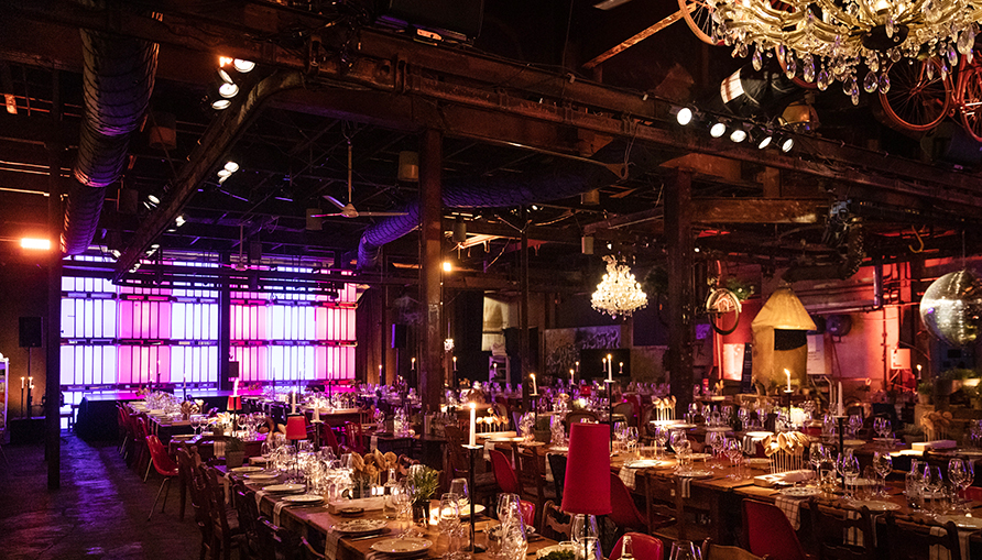 Weihnachtsevent Glamrock in der Giesserei Baden mit Event Catering von dine&shine